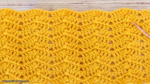 patrón punto zig zag de crochet con puff