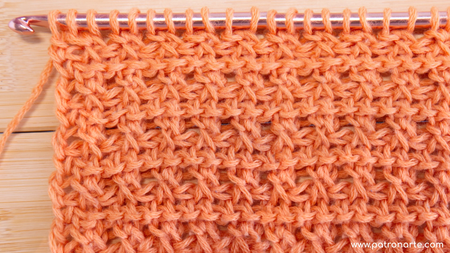 Patrón Punto de Crochet Tunecino con Cruzados ideal para bufandas y mantas